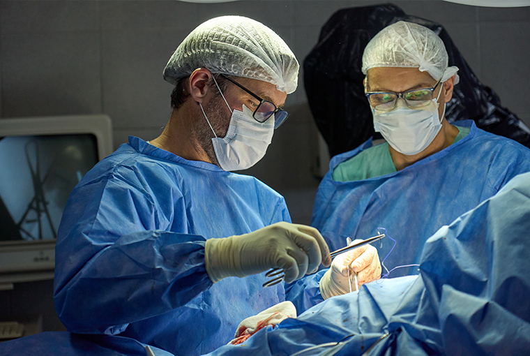 Рост мировой малоинвазивной хирургии стимулирует инновации на рынке одноразовых электродов, при этом интеллектуальный мониторинг и экологически чистые материалы становятся объектом НИОКР